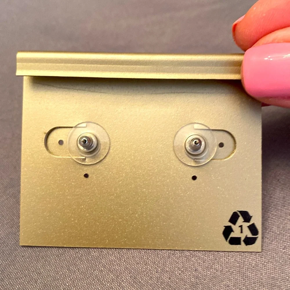 💚🍀SWAROVSKI CRYSTAL Post Earrings for Sensitive Ears - Picture 4 of 6